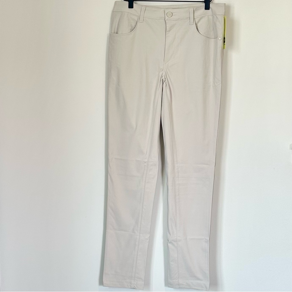 NWT All in Motion Cream Men's Chinos - Size: 30 x 32